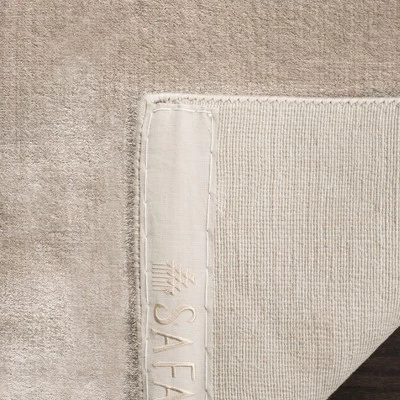 Gregory Solid Area Rug - Safavieh 5 Gregory Solid Area Rug - Safavieh - Image 3