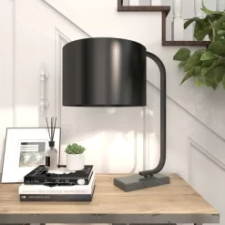 Traditional Metal Table Lamp Black - Olivia & May -Online Home Decoration GUEST 463deb5a e042 4ecd b9b0 63fc5bd4ee77