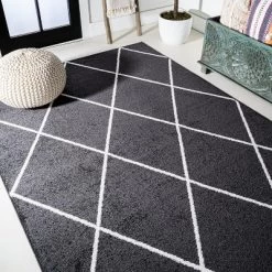Cole Minimalist Diamond Trellis Round Area Rug - JONATHAN Y