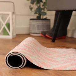 2'x3' ColorStar Deco Grid Door Mat Coral - Bungalow Flooring -Online Home Decoration GUEST aae7d071 6689 4d1f a9cc aaabf7c70e8c