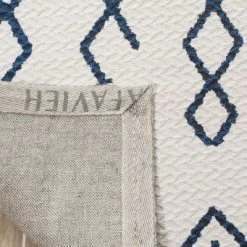 Nicolet Geometric Loomed Area Rug - Safavieh -Online Home Decoration GUEST f182da5a fac9 46dc 8fbc 62d44b6243ee